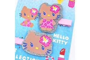 日焼け“キティ”の平成ギャル感がたまらん！インパクト大なマルチクリップやステッカーが登場 画像