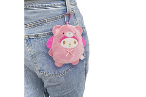 「サンリオ」キティ、マイメロたちが“もこもこ”クマに大変身♪ ラテクマデザインのカプセルトイが登場！ 画像
