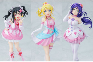 「ラブライブ！」絢瀬絵里＆東條希＆矢澤にこが「僕たちはひとつの光」衣装で立体化！ あみあみ限定で「アクリルキャラクタープレート」が付属 画像