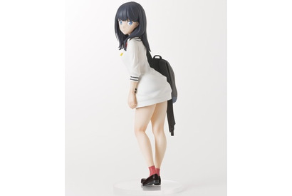 美脚が眩しい……！『SSSS.GRIDMAN』より「宝多六花」がプレミアムフィギュアで登場 画像