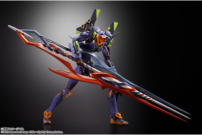 「エヴァ」初号機、“ガイウスの槍”と共に立体化！“神の手助けなしにここまで来てるよ。ユイさん” 画像