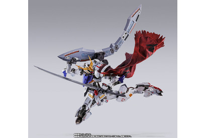 【再販開始】「METAL BUILD ガンダムバルバトス（第4形態）」の2次抽選がスタート！新規武装のブーメランメイスと赤のマントで10周年に相応しい仕上がりに！ 画像