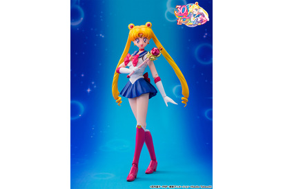 “月にかわっておしおきよ！”セーラームーンが華麗に立体化！ ルナも一緒♪ クリスタルスターコンパクト＆キューティムーンロッド付属 画像