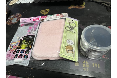 不器用な私を“推し活の天才”に変える「Seria」の100均神グッズ4選。銀テープもぬい活も劇的レベルアップ！【暮らしの推し活手帳】 画像