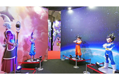 悟空やベジータがド迫力の等身大で登場！「ゲ謎」の“ゲッ！”となる舞台小道具など注目のディスプレイも【AnimeJapan 2026 東映アニメーションブースレポ】 画像