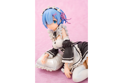 「リゼロ」困り顔で見つめるレム、鬼かわいいかよ… 横たわるポーズのフィギュアが再販決定 画像