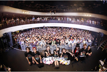 イヤホンズ、初のバンドセット＆ソロ曲披露など、盛り沢山な2周年記念LIVE「月世界旅行楽団」終幕！新曲制作も決定！ 画像