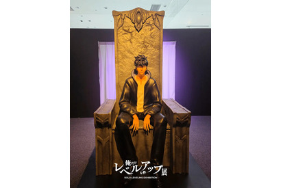 「俺だけレベルアップな件」展、東京会場が11月1日まで延長！学生・子ども料金引き下げ＆新特典も 画像