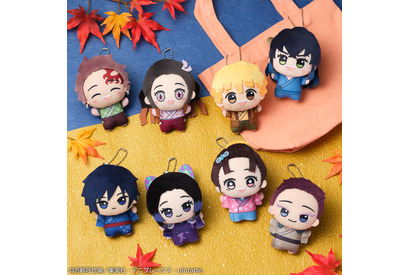 「鬼滅の刃」“秋の夜長”を楽しむ炭治郎たちがグッズに！ ナムコ限定ちびぐるみ、缶バッジを絶対手に入れたい 画像