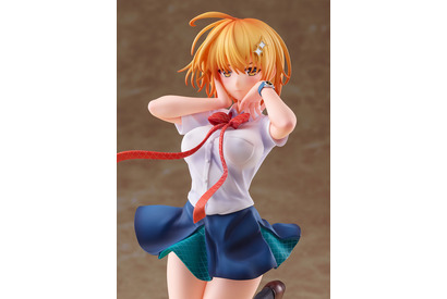 「ド級編隊エグゼロス」星乃雲母、ひるがえるスカート＆密着した白シャツに釘付け！フィギュア化 画像