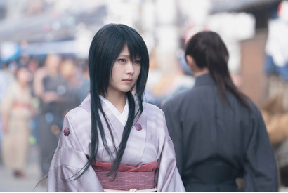 「るろうに剣心　最終章 The Beginning」人斬り“抜刀斎”（佐藤健）の危険で美しい姿も――　新規場面写真公開 画像