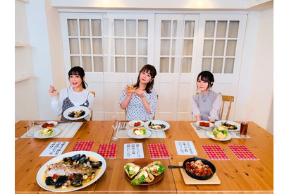 日笠陽子＆井口裕香＆小倉唯、料理の腕前やユニット“RO-KYU-BU!”の思い出を披露♪ 声優クッキングバラエティがABEMAで放送 画像