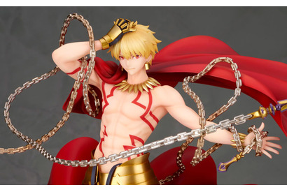「FGO」アーチャー/ギルガメッシュが第三再臨の衣装でフィギュア化！ 金の甲冑も目を引く存在感 画像