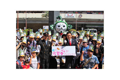 高さ2.5m！大迫力の等身大佐賀春像がJR佐賀駅に登場！ 佐賀県×銀魂コラボ「佐賀春プロジェクト」初日開催レポート 画像
