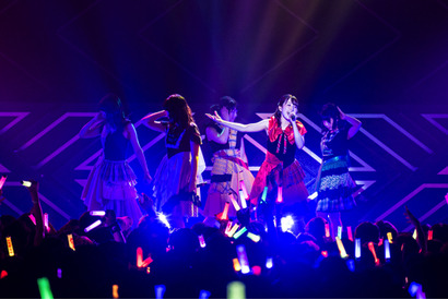 アニメ『マクロスΔ』ワルキューレの扇情的な楽曲でつづったプレミアムライブ開催！夜の部のレポート公開 画像