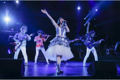 水樹奈々が夏のライブツアーファイナル公演で自身初の上海公演開催！「最高の時間をありがとう！」 画像
