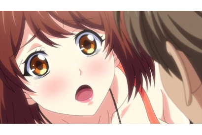ふたりきりのオフィス、デスクの下でこっそり…TVアニメ『終電後、カプセルホテルで、上司に微熱伝わる夜。』第5話あらすじ＆先行カットが到着！ 画像