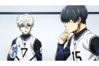 「ブルーロック」フィールドの王役を奪う潔！ 馬狼は敗北を刻まれ膝をつく…第18話先行カット 画像