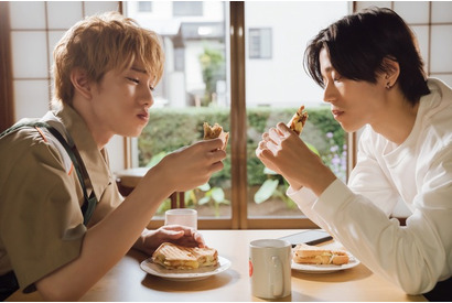 実写映画「アキはハルとごはんを食べたい」アキ＆ハルが美味しい料理に舌鼓！ 予告編と場面写真が公開 画像