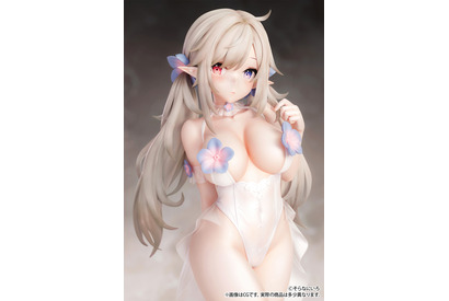 胸に咲いた二輪の花、神秘的な美しさをそのまま再現！ イラストレーター・そらなにいろ「純白エロフ」ビッグサイズでフィギュア化 画像
