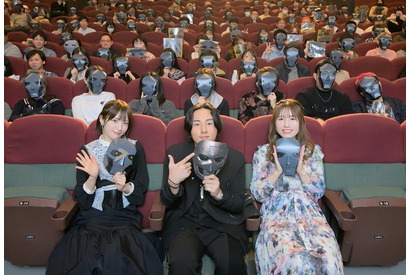 鈴木崚汰、小松未可子、長谷川育美登壇！ 冬アニメ「望まぬ不死の冒険者」先行上映会レポ 3人の“進化”エピソードや声優あるあるとは？ 画像