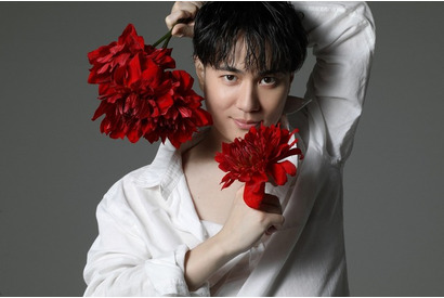 声優・鈴木達央が世界的写真家レスリー・キーと初セッション！「TVガイドVOICE STARS Dandyism vol.8」2月28日発売 画像