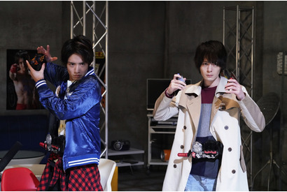 Vシネクスト『仮面ライダーグリス』にTVシリーズの犬飼貴丈＆赤楚衛二ら出演決定！三羽ガラスの命と世界……グリスに決断の時が迫る 画像