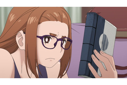 春アニメ「怪異と乙女と神隠し」菫子（CV.ファイルーズあい）は不気味な“逆万引きの本”を読んでしまい…第1話先行カット 画像