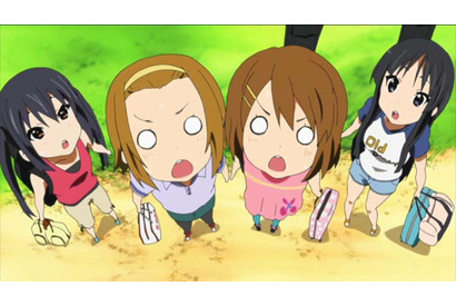 【今週の『けいおん！』アンコール放送】第10話「また合宿！」琴吹家の別荘のスケールにビックリ！練習をしたがっていた梓も海ではしゃぎまくり！？ 画像