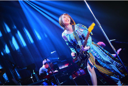 1万人が熱狂した藍井エイルの全国ツアーが完結！新曲「月を追う真夜中」MV解禁 画像