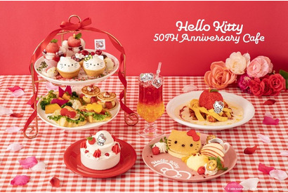 「ハローキティ50周年記念カフェ」でキティ＆ミミィとお祝い！ ラブリーなフォトジニック空間を楽しもう♪ 画像