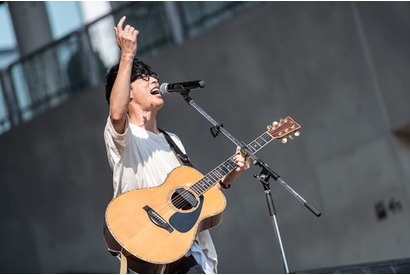 2部構成で2000人が熱狂！オーイシマサヨシ「楽園都市」直筆サイン入りポスターお渡し会＆ミニライブ【レポート】 画像