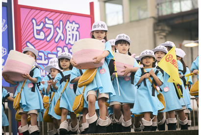 実写映画「はたらく細胞」カワイイのに超優秀！ 血小板が大集合♪ 赤血球（永野芽郁）＆白血球（佐藤健）も思わず笑顔!? 本編映像公開 画像