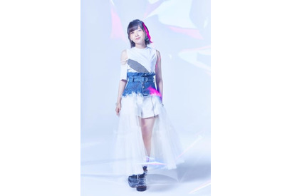 声優・鬼頭明里がTVアニメ『超人高校生たちは異世界でも余裕で生き抜くようです！』のEDテーマを含む全3曲が収録されたシングルをリリースする彼女が、インタビュー企画「Megami’sVoice」に登場！【インタビュー】 画像