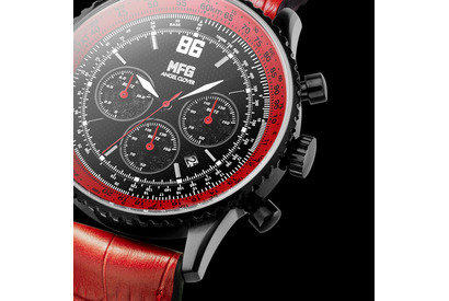 「MFゴースト」片桐夏向の“TOYOTA 86GT”が腕時計に!? 「ANGEL CLOVER」コラボ登場　公道を疾走する姿を彷彿 画像