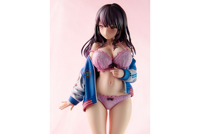 こぼれだす豊満な胸＆スラっと伸びる健康的な足…！イラストレーター・緒方ていの「スカジャン彼女はクールでいたい! 神楽京香」がフィギュア化 画像