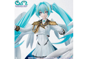 「ガンダム」ウイングガンダムゼロ EWをモチーフにした“初音ミク”フィギュアが登場 画像