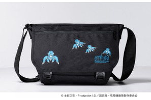 「攻殻機動隊S.A.C」タチコマがかわいい♪ 笑い男マークも裏に潜む…！ 特別デザインの「Manhattan Portage」コラボバッグ3種登場 画像
