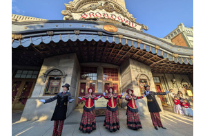 東京ディズニーシーのクリスマスも見逃せない！ホリデーのアトモスが今年もパークにやって来た♪ 画像