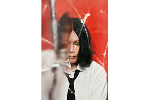 米津玄師「IRIS OUT」が史上初のストリーミングチャート11週連続首位、男性ソロ最長記録を更新 画像