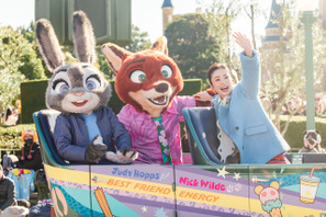 上戸彩が「ズートピア」ジュディ＆ニックとサプライズ登場！東京ディズニーランドでスペシャルグリーティング開催 画像