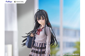 「俺ガイル」雪ノ下雪乃が約30cmのビッグサイズでフィギュア化！ 原作表紙の制服姿を忠実再現 画像