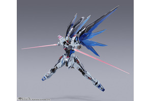 フリーダムガンダムのフィギュアが再販！躍動感とボリュームのあるシルエットは“自由”の象徴 画像