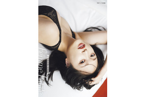 内田真礼、小倉唯、久保田未夢らがかわいい＆セクシー☆ 水着姿やランジェリー姿など普段見せない一面もチラリっ！【2025年女性声優写真集まとめ その1】 画像