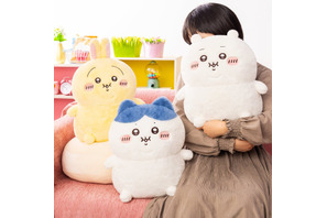「ちいかわ」ぽっちゃり感がたまらん…！ハチワレ、うさぎの“重め！”抱っこぬいなど最新グッズが登場♪ 画像