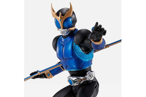 青のクウガ「仮面ライダークウガ ドラゴンフォーム」がS.H.Figuartsより登場！ドラゴンロッドとともに作中の戦闘スタイルを再現可能 画像