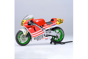 バイクマンガの金字塔「バリバリ伝説」巨摩郡の「WGP500」挑戦時の愛機・NSR500が立体化！ 「大阪モーターサイクルショー」でも販売・展示 画像