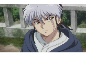 春アニメ「MAO」菜花（CV.川井田夏海）は商店街の門から迷い込んだ見知らぬ世界で摩緒（CV.梶裕貴）という青年と出会い…第1話先行カット 画像