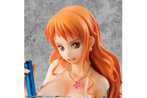 大胆ボディに釘付け♪ 「ワンピース」麦わらの一味の航海士・ナミをセクシーなホットパンツ姿で立体化したフィギュアが復刻！クリマ・タクト絡めた魅惑の脚線美 画像