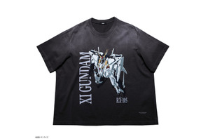 クスィーガンダム、グスタフ・カールをどデカくデザイン♪ 「機動戦士ガンダム 閃光のハサウェイ」とNUBIANとコラボしたTシャツが登場 画像
